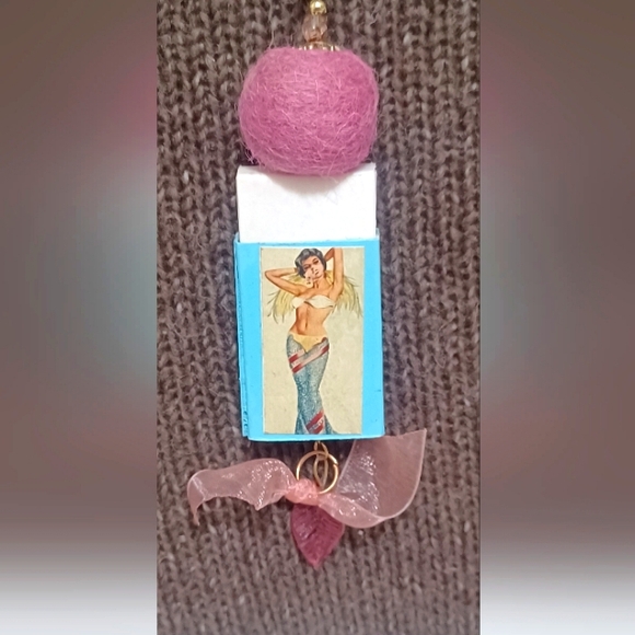 Handmade Necklace: - Picture 8 of 8